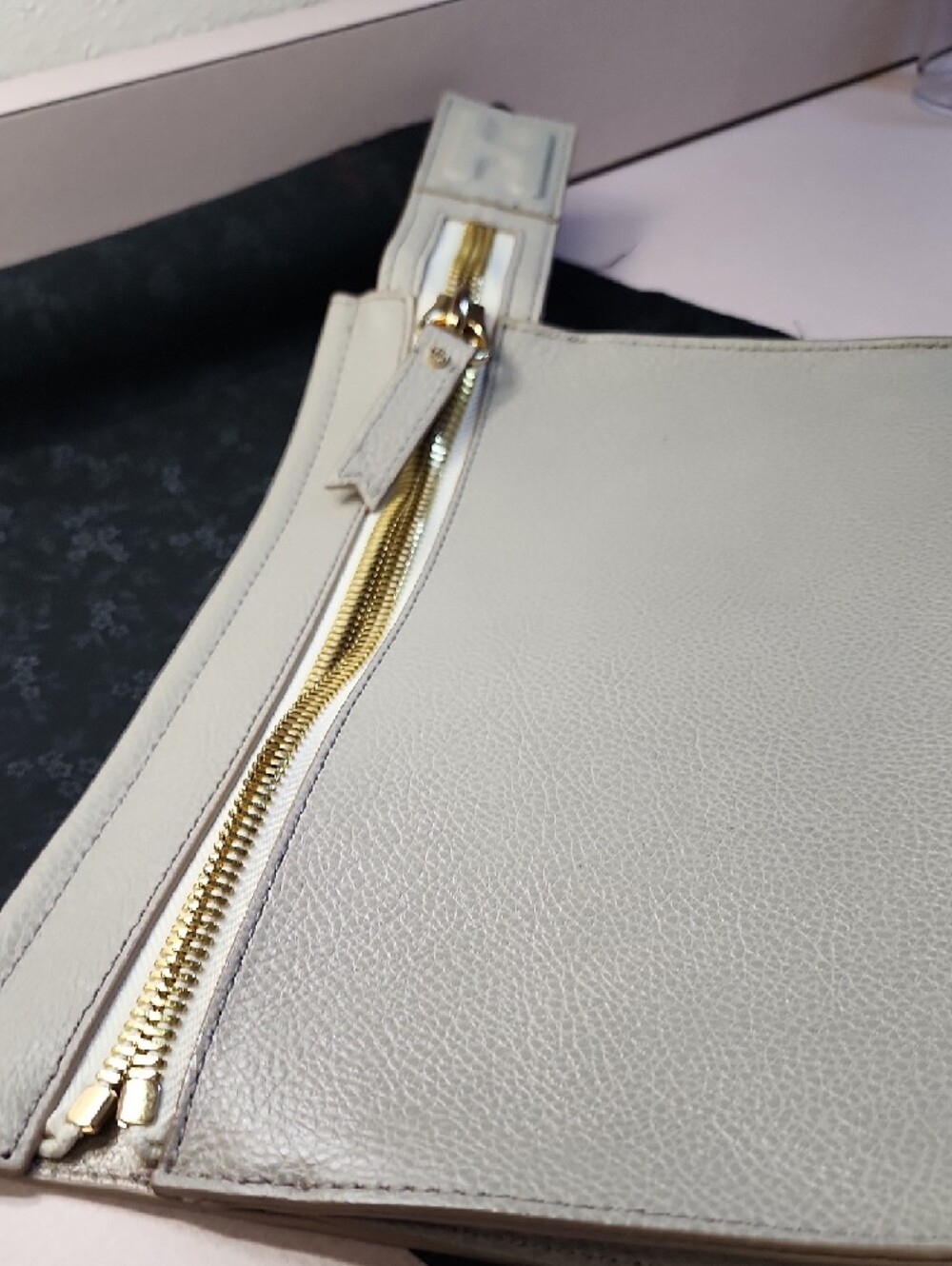 India Hicks "Big Zipper" Pebble Leather Clutch - Picture 11 of 11
